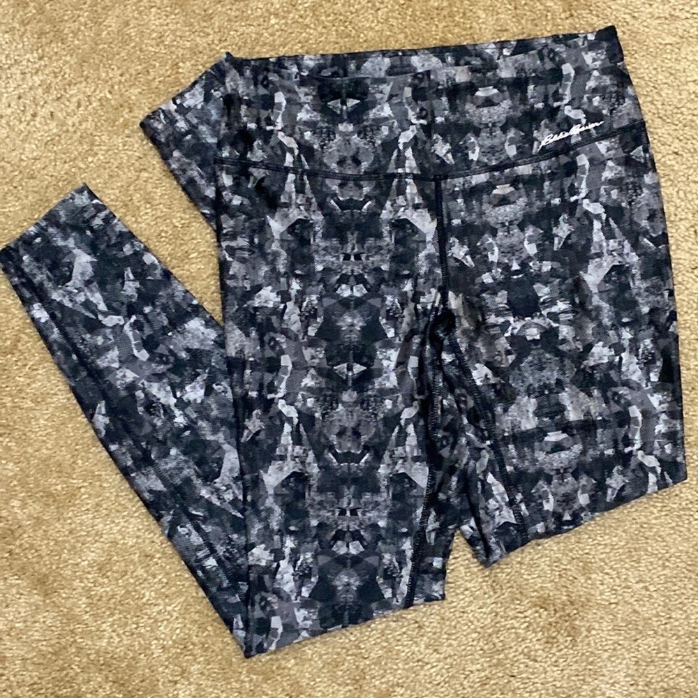 Eddie Bauer Women’s Workout Leggings Size M (NWOT)